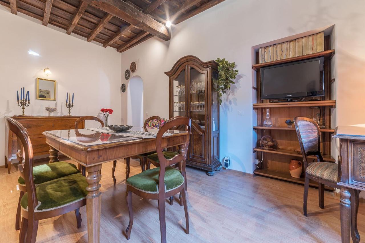 Montecitorio & Pantheon Stylish Flat Lägenhet Rom Exteriör bild